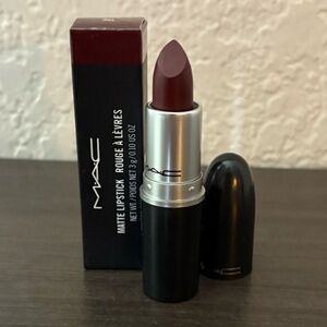 MAC Diva Matte Lipstick
